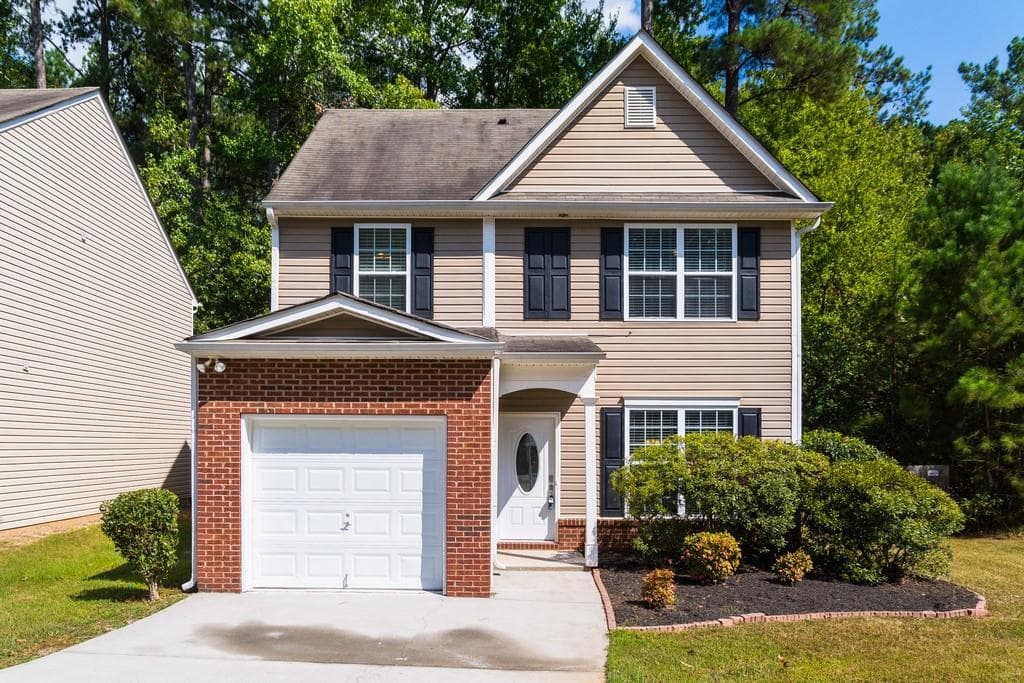 3 bedroom, 3 bathroom, 1,460 sq ft single family residence sold at 180 Abenberg Court, Union City, GA 30291