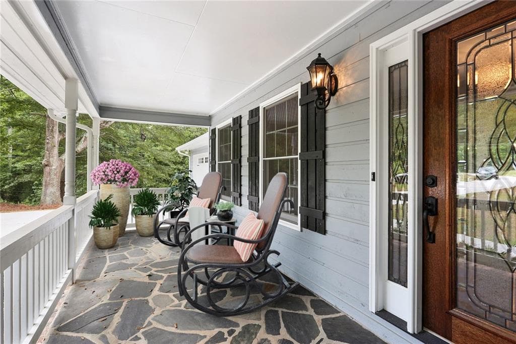 4 bedroom, 3 bathroom, 4,000 sq ft single family residence sold at 8014 Bells Ferry Road, Canton, GA 30114