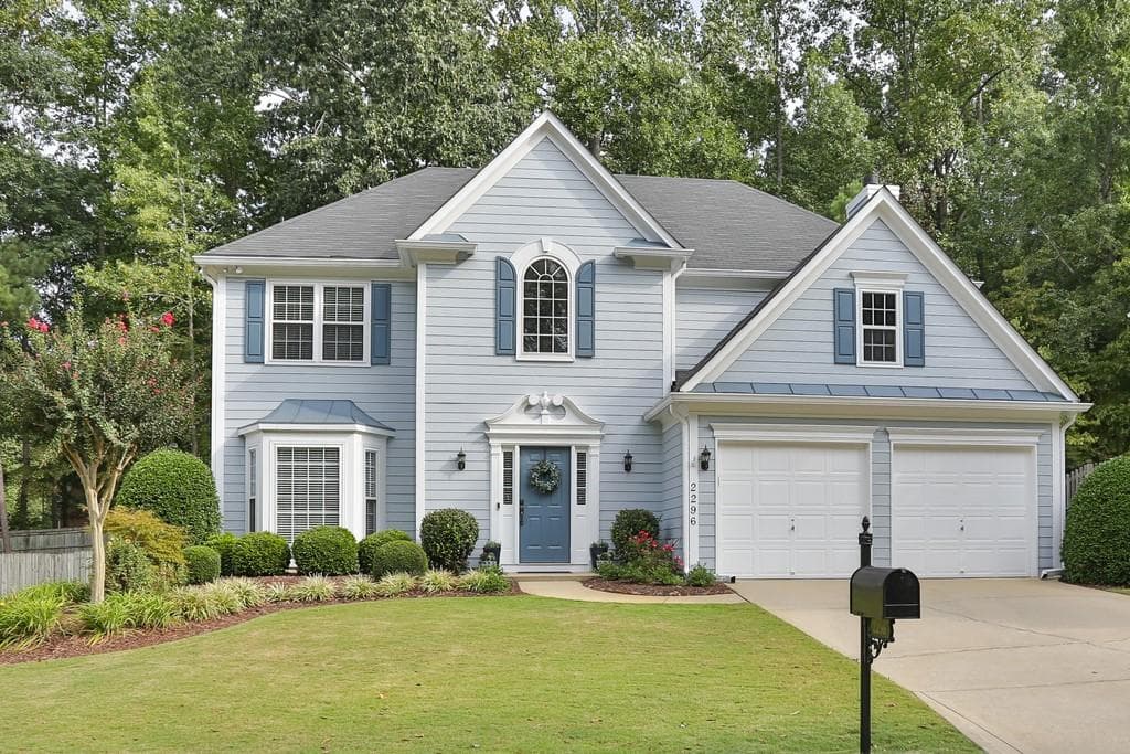 4 bedroom, 3 bathroom, 2,546 sq ft single family residence sold at 2296 TRAYWICK CHASE, Alpharetta, GA 30004