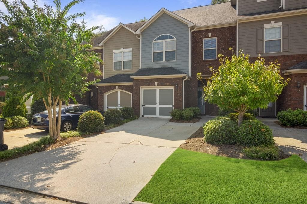 2 bedroom, 3 bathroom, 1,682 sq ft townhouse sold at 42 Trailside Way, Hiram, GA 30141