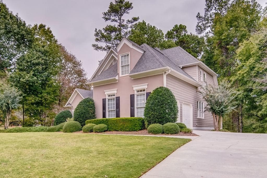 4 bedroom, 3 bathroom, 2,638 sq ft single family residence sold at 4860 Creek Ridge Court, Douglasville, GA 30135