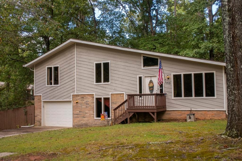 4 bedroom, 2 bathroom, 1,428 sq ft single family residence sold at 2405 River Run Drive, Douglasville, GA 30135