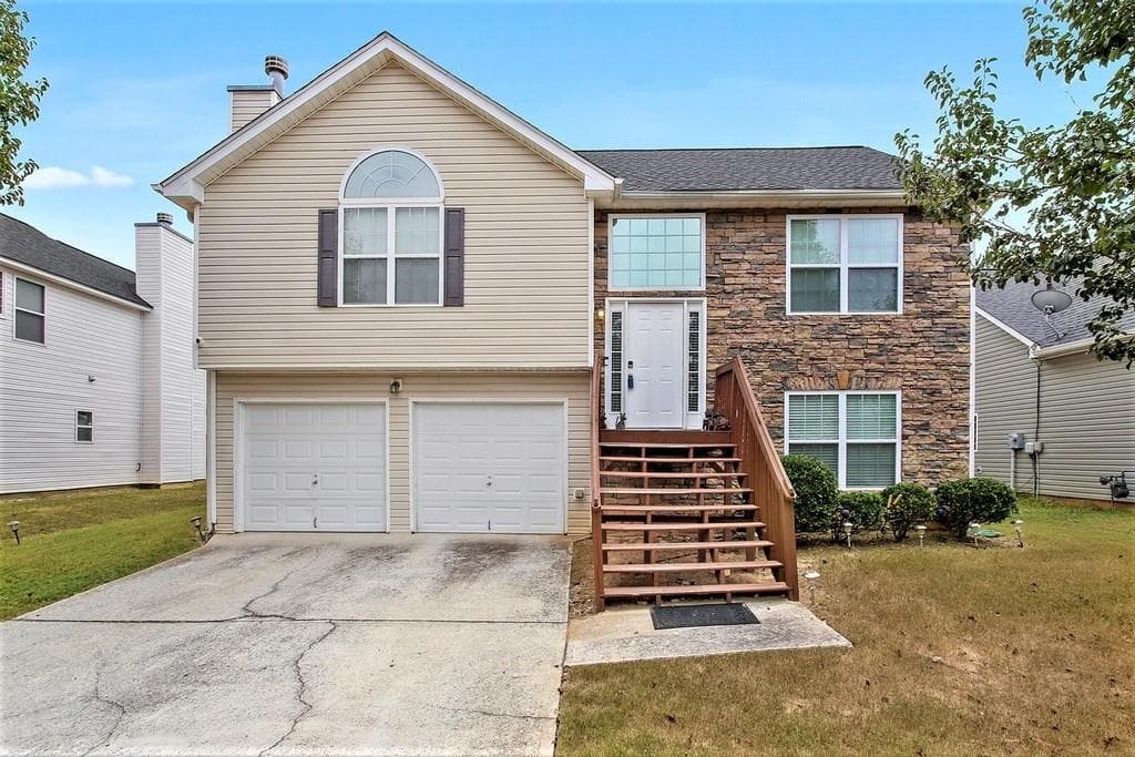 3 bedroom, 2 bathroom, 1,660 sq ft single family residence sold at 4290 Big Horn Pass, Douglasville, GA 30135
