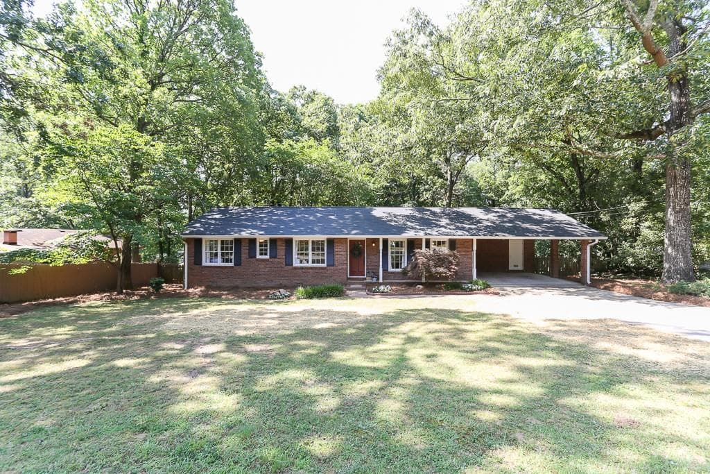 3 bedroom, 2 bathroom, 1,499 sq ft single family residence sold at 2936 Pauls Way, Marietta, GA 30062 — photo 1 of 1