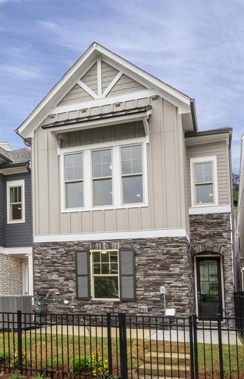 3 bedroom, 3 bathroom, 1,549 sq ft single family residence sold at 1057 Kirkland Circle, Smyrna, GA 30080
