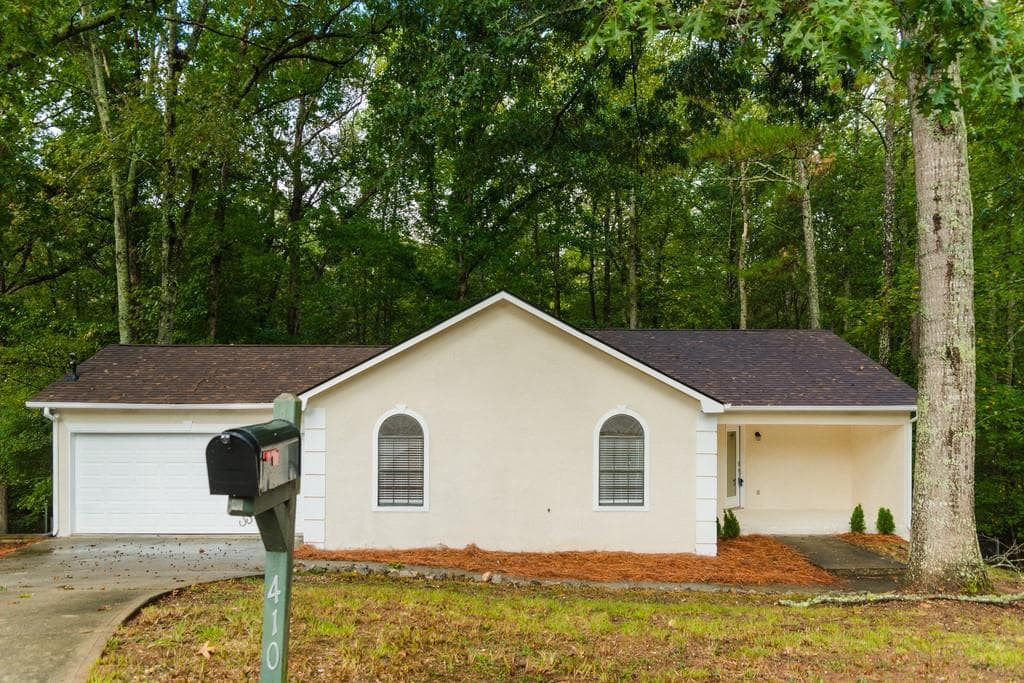 410 Rippling Brook Trace, Chattahoochee Hills, GA 30268 — most recent listing photo