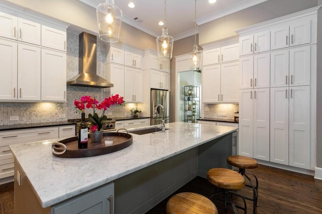 4 bedroom, 4 bathroom, 2,858 sq ft single family residence sold at 801 Cherokee Avenue, Atlanta, GA 30315