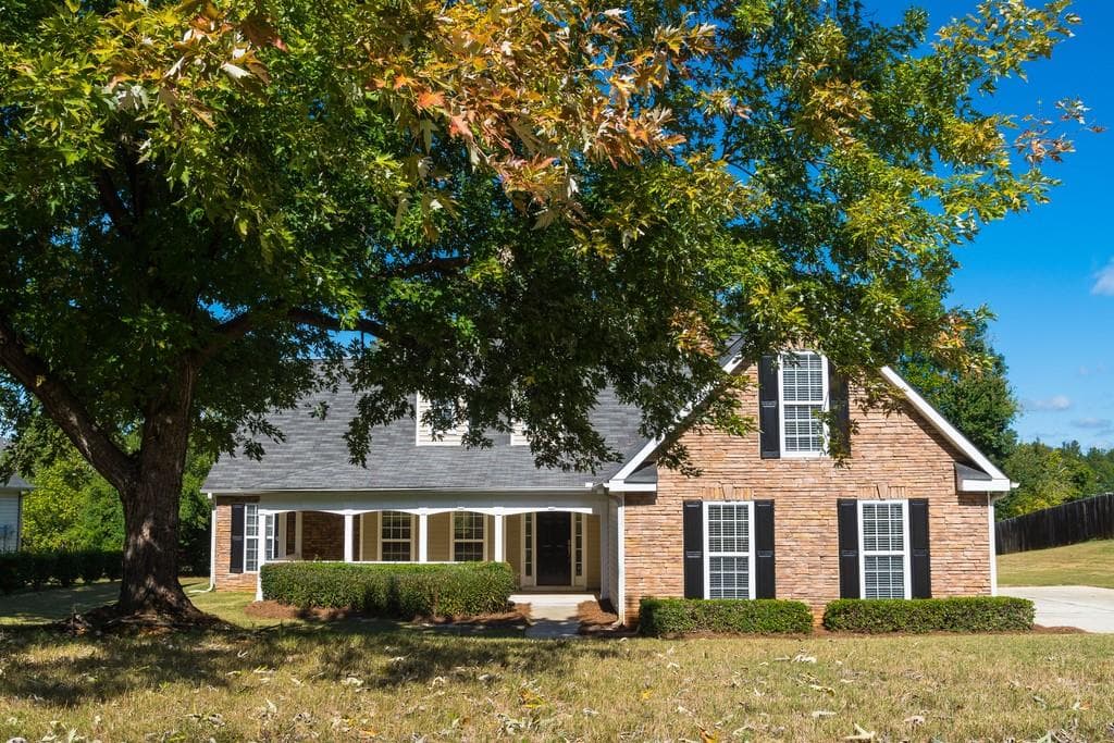 3 bedroom, 2 bathroom, 2,048 sq ft single family residence sold at 164 RENDITION Drive, Mcdonough, GA 30253