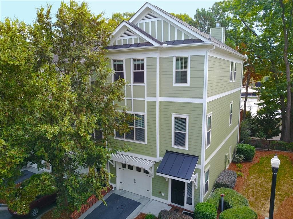 1905 Sterling Oaks Circle, Brookhaven, GA 30319 — most recent listing photo