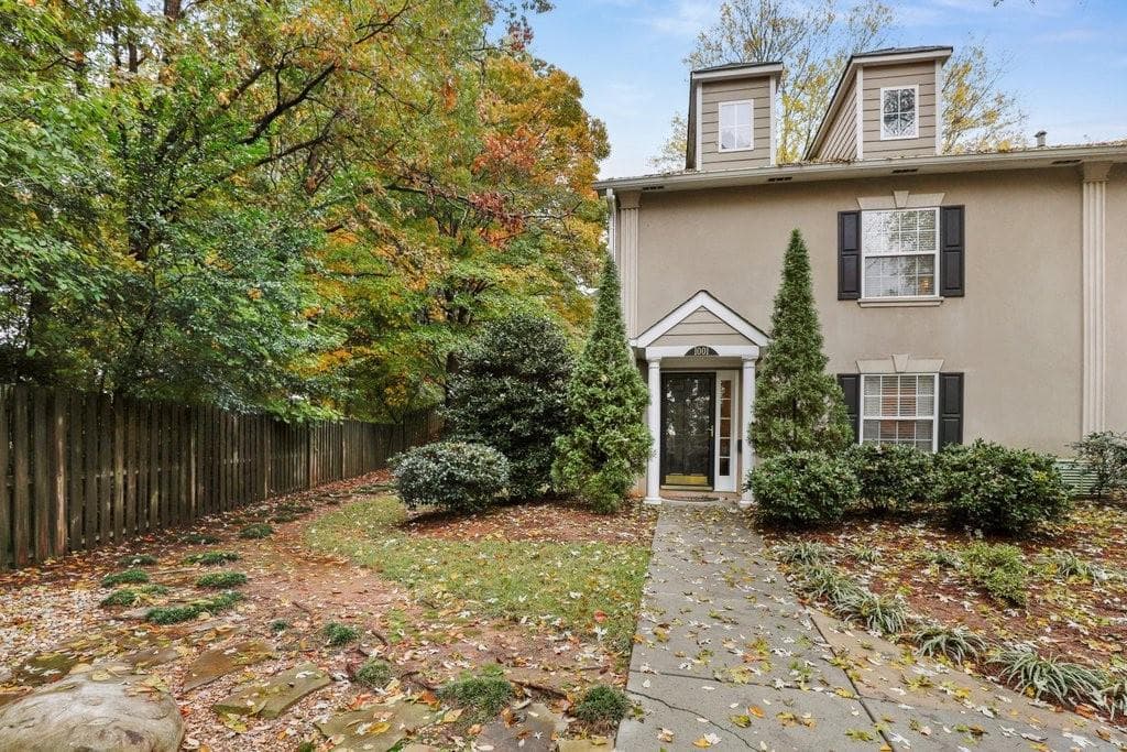 1001 Brighton Point, Sandy Springs, GA 30328 — most recent listing photo
