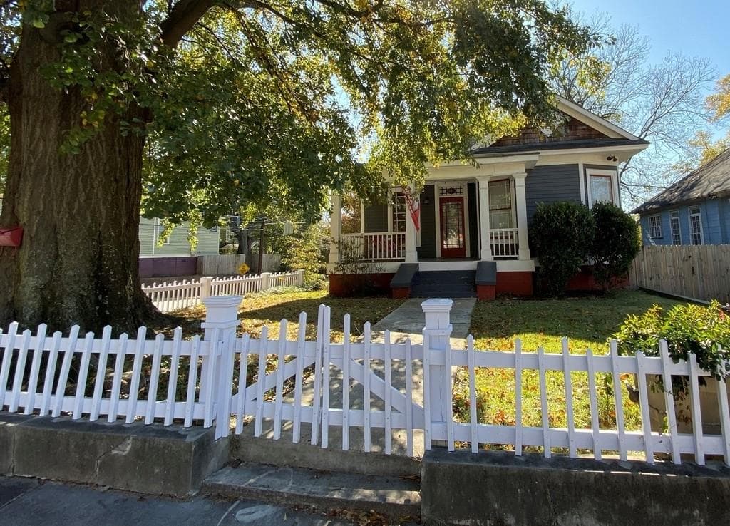3 bedroom, 3 bathroom, 2,069 sq ft single family residence sold at 281 ORMOND Street, Atlanta, GA 30315