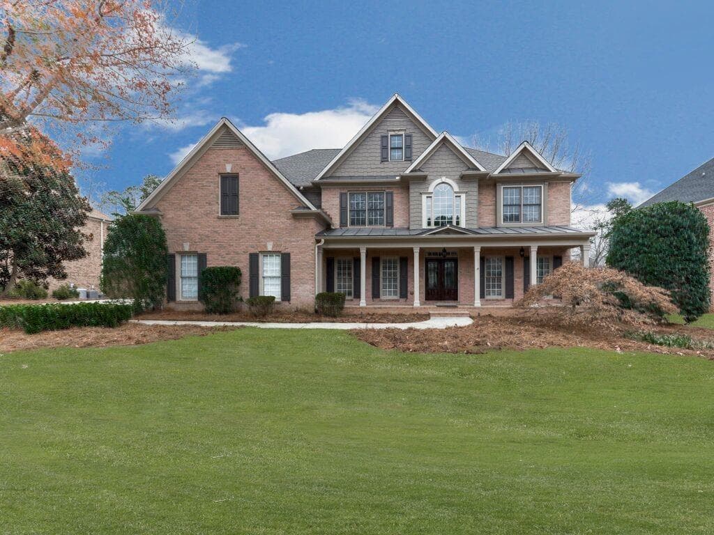6 bedroom, 6 bathroom, 6,582 sq ft single family residence sold at 321 Lakebridge Crossing, Canton, GA 30114