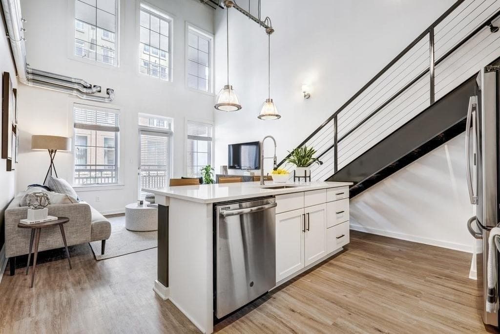 2 bedroom, 2 bathroom, 1,372 sq ft townhouse sold at 260 18th Street 10230, Atlanta, GA 30363