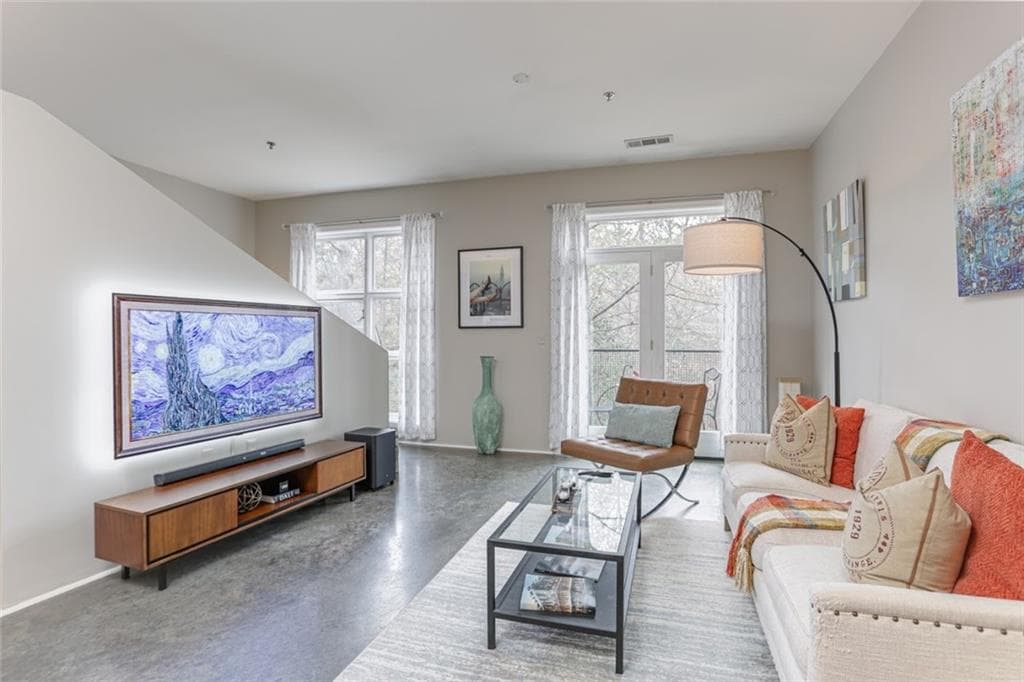 1 bedroom, 2 bathroom, 960 sq ft condominium sold at 560 Dutch Valley Road 2208, Atlanta, GA 30324