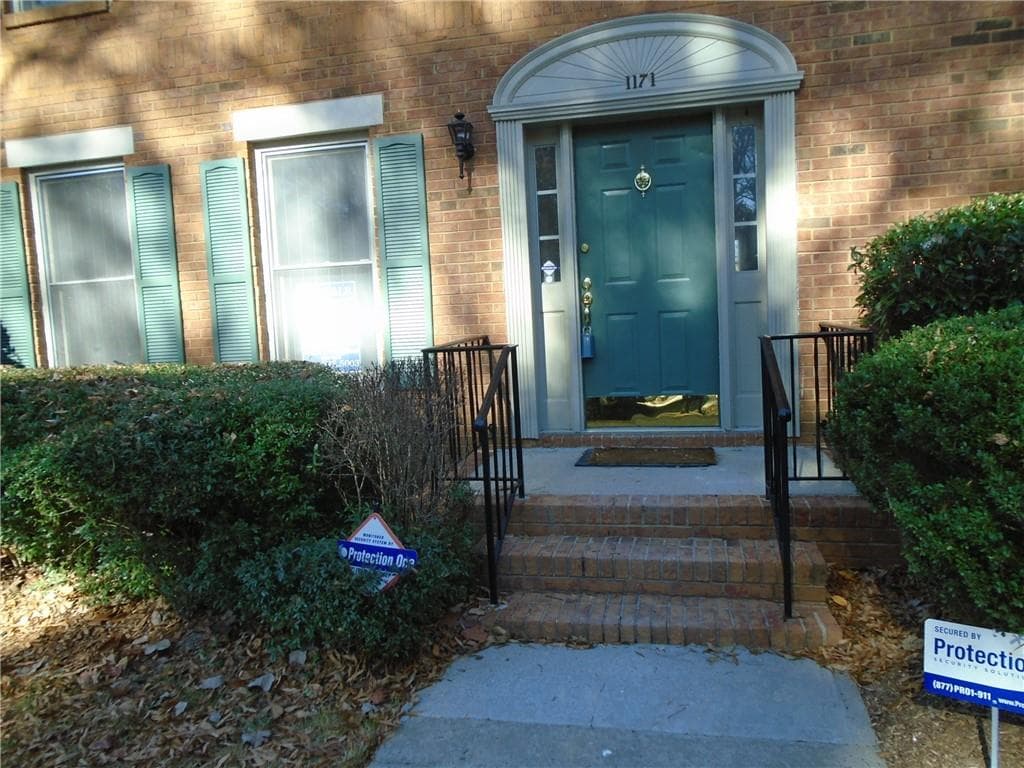 3 bedroom, 3 bathroom, 1,552 sq ft townhouse sold at 1171 Morningside Place 1171, Atlanta, GA 30306