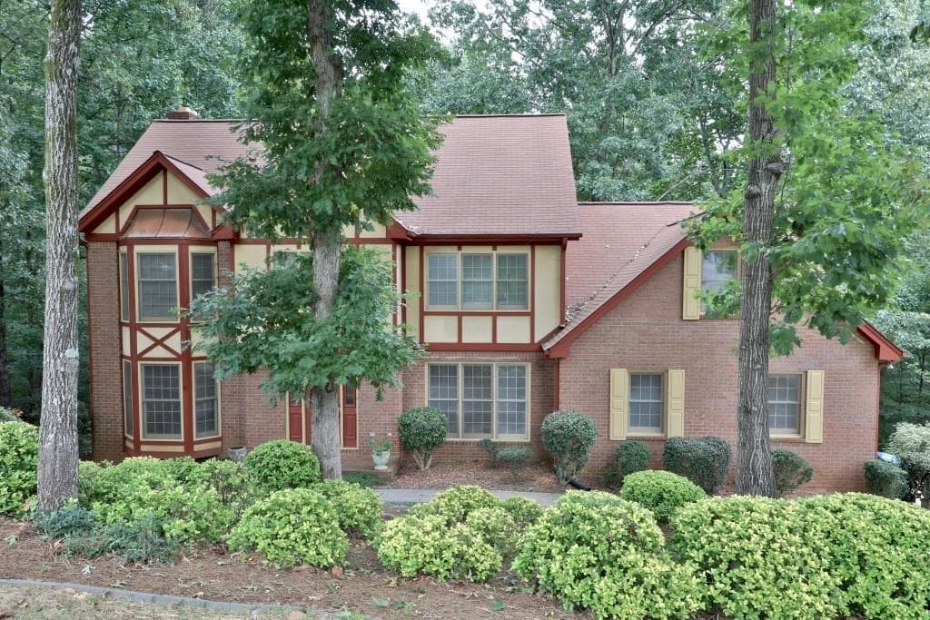 5 bedroom, 4 bathroom, 4,409 sq ft single family residence sold at 4640 CALLEIGH Way, Snellville, GA 30039