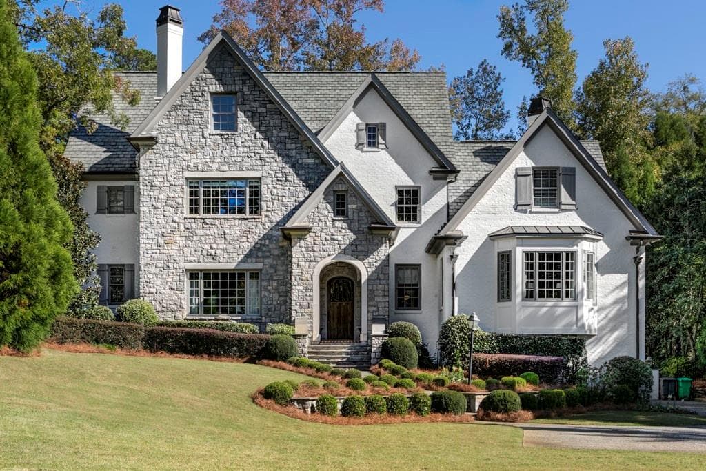 2875 Mabry Lane, Brookhaven, GA 30319 — most recent listing photo
