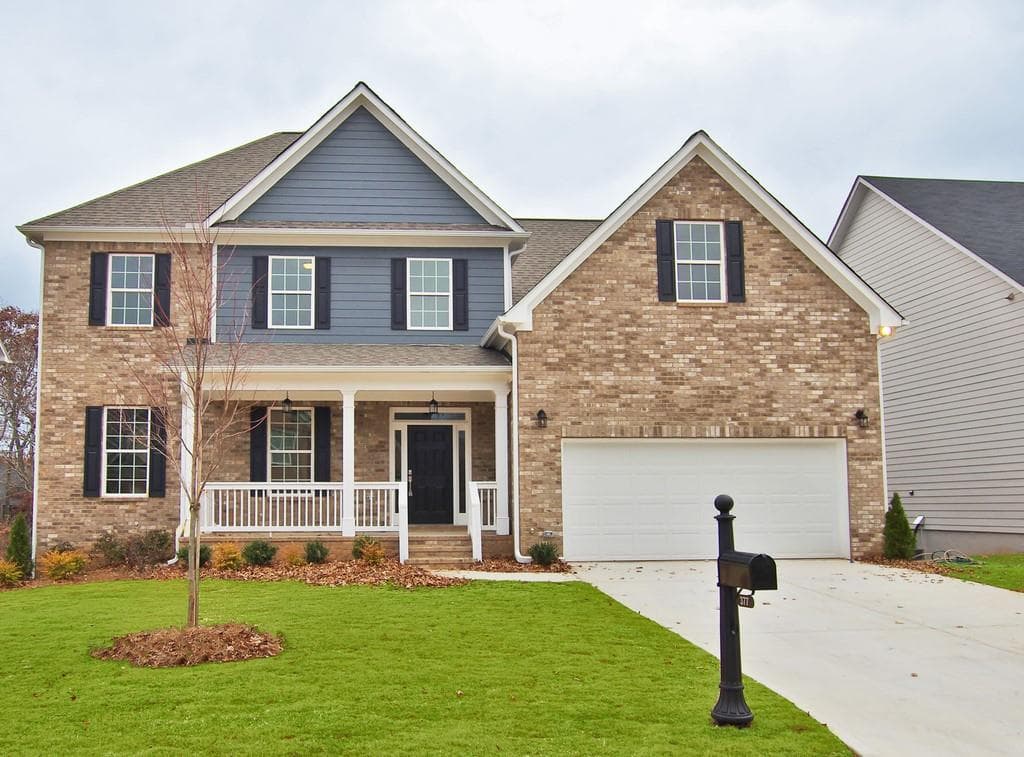 6 bedroom, 3 bathroom single family residence sold at 377 Vinings Vintage Circle, Mableton, GA 30126