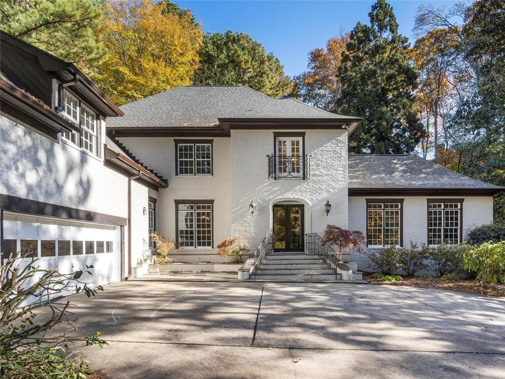 6105 River Chase Circle, Sandy Springs, GA 30328 — most recent listing photo
