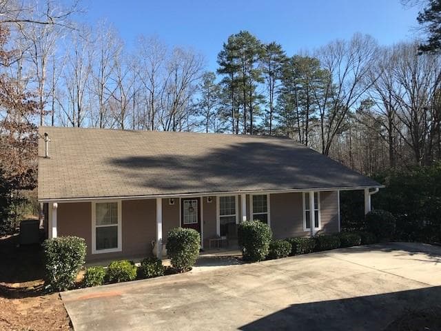 188 Lake Shore Drive, Lavonia, GA 30553 — most recent listing photo