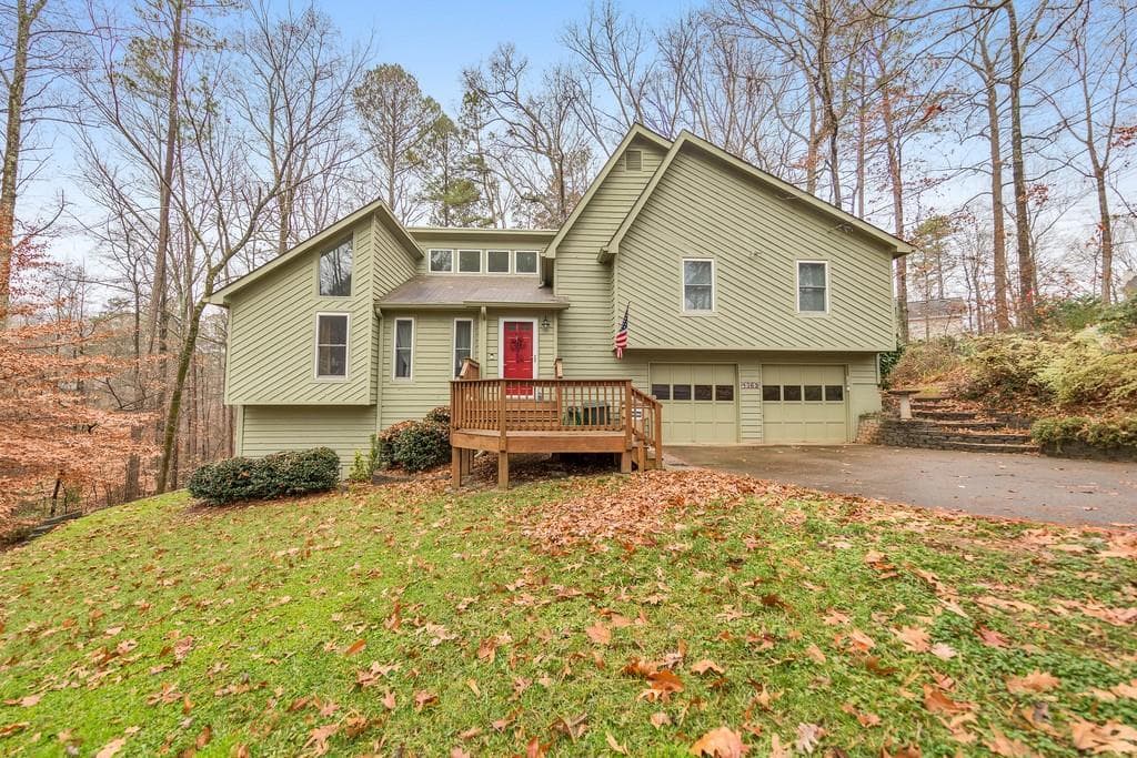 3 bedroom, 3 bathroom, 2,509 sq ft single family residence sold at 4369 Stockton Court, Marietta, GA 30066