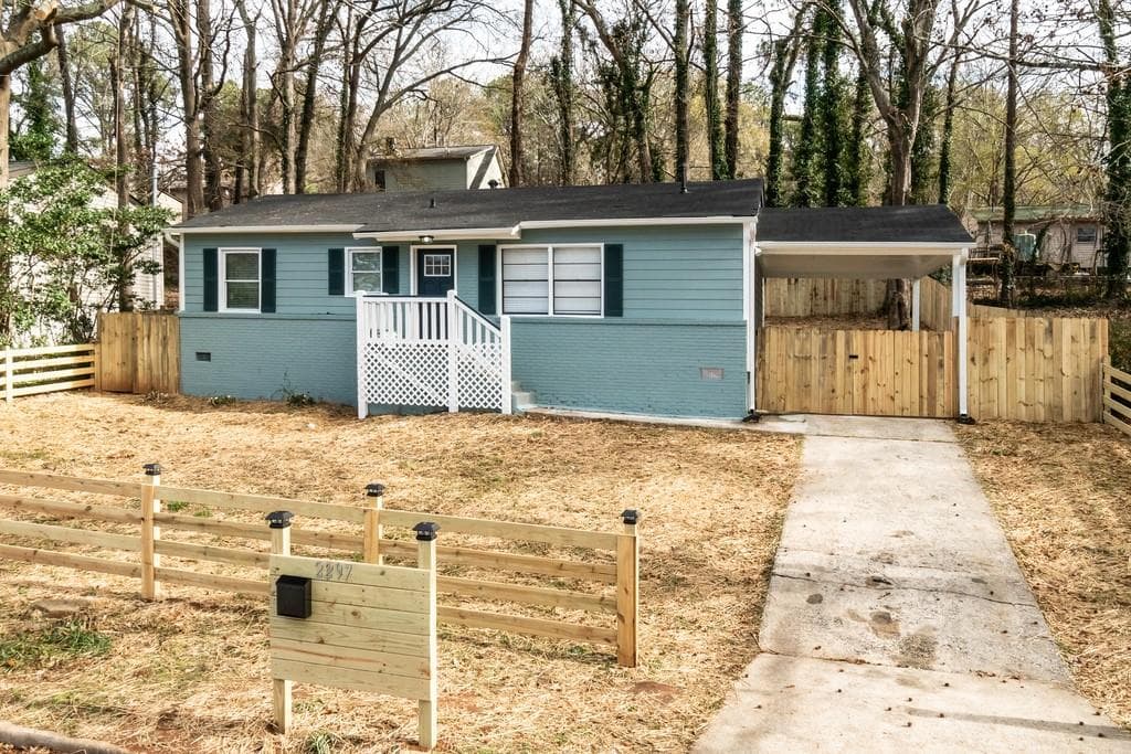 3 bedroom, 2 bathroom, 1,066 sq ft single family residence sold at 2297 SWALLOW Circle, Atlanta, GA 30315