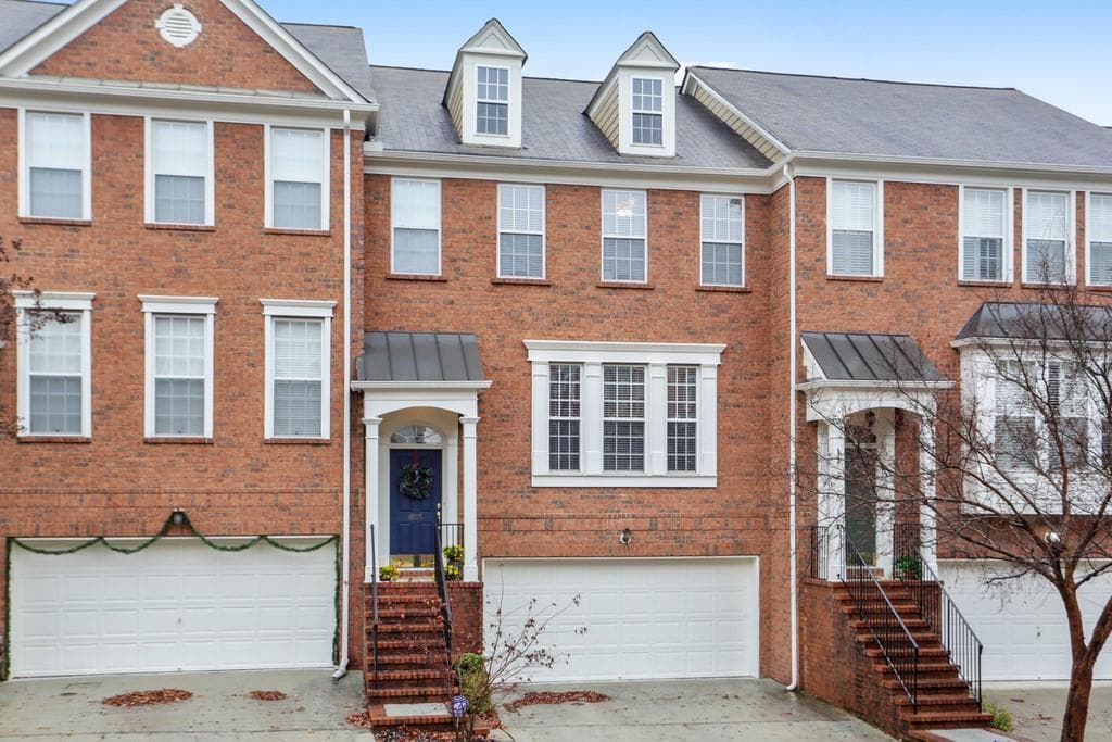 3 bedroom, 4 bathroom, 2,208 sq ft townhouse sold at 4885 Payson Terrace 25, Atlanta, GA 30339
