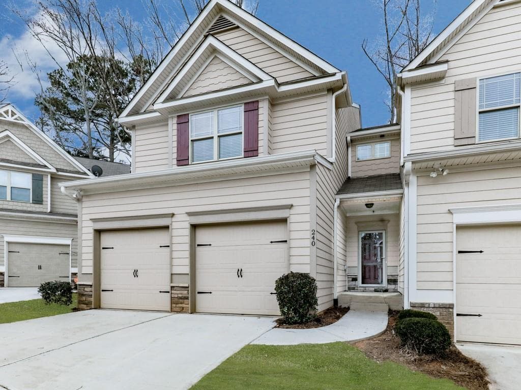 240 Oakview Drive, Canton, GA 30114 — most recent listing photo