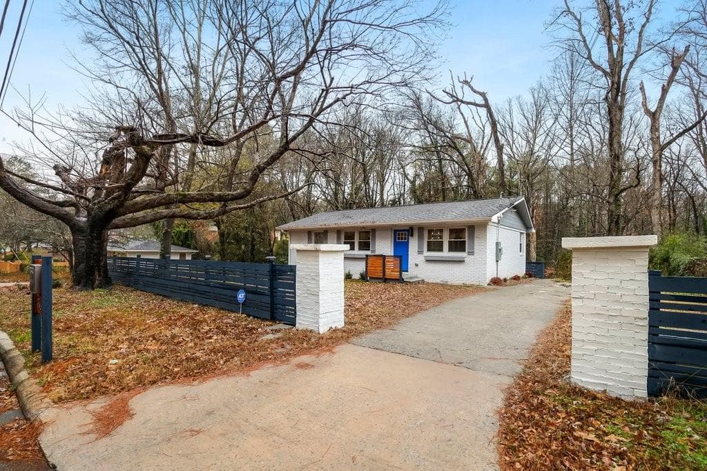 2 bedroom, 2 bathroom, 936 sq ft single family residence sold at 3561 Fairburn Place, Atlanta, GA 30331