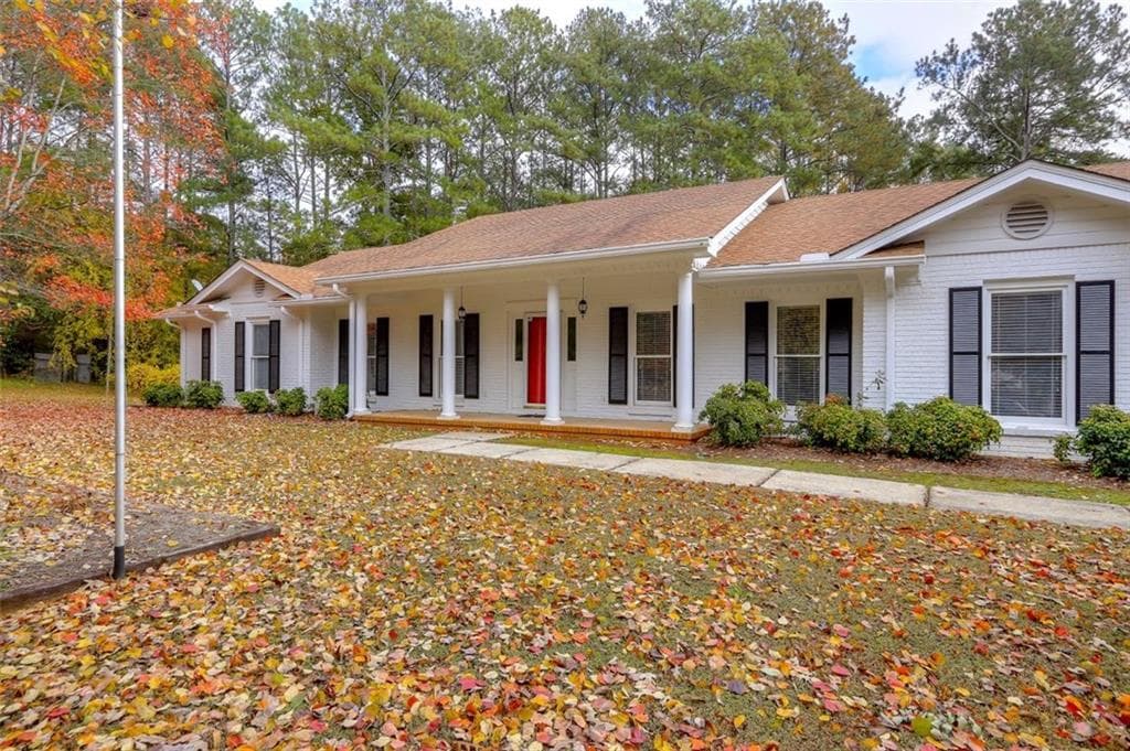 4 bedroom, 5 bathroom, 2,987 sq ft single family residence sold at 3736 Autumn Leaves Lane, Marietta, GA 30066