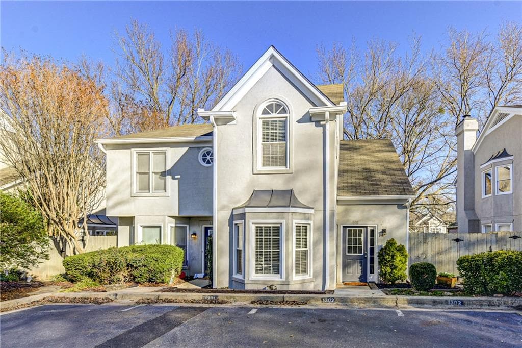 2 bedroom, 2 bathroom, 1,252 sq ft townhouse sold at 1302 Defoors Landing, Atlanta, GA 30318