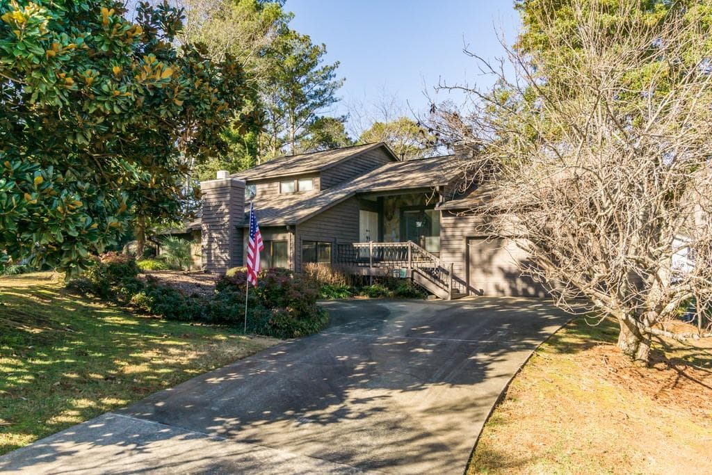 927 Muirfield Drive, Marietta, GA 30068 — most recent listing photo