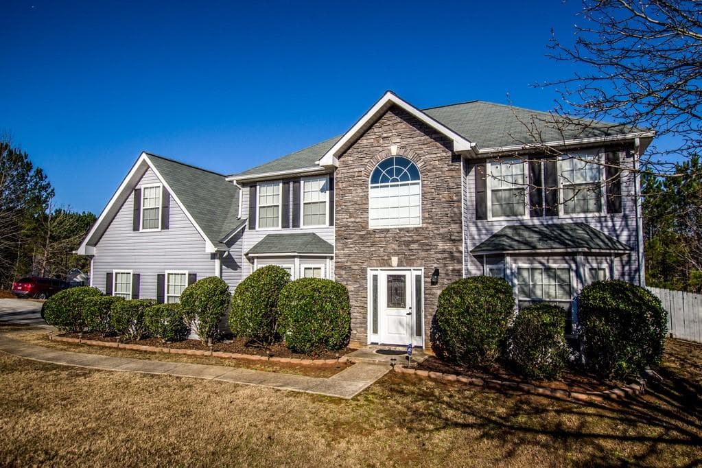 5 bedroom, 3 bathroom, 3,250 sq ft single family residence sold at 4640 Thermal Court, Douglasville, GA 30135
