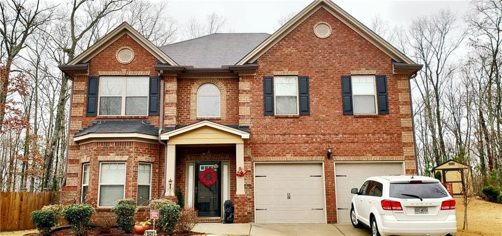 4 bedroom, 3 bathroom, 2,562 sq ft single family residence sold at 5543 Mossy View Drive, Douglasville, GA 30135