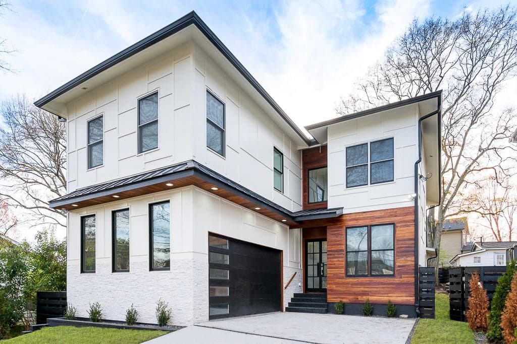 4 bedroom, 5 bathroom, 3,560 sq ft single family residence sold at 1762 DEFOOR Avenue, Atlanta, GA 30318