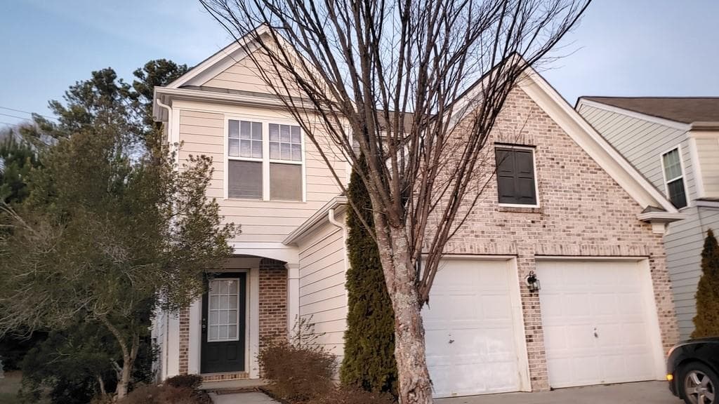 3 bedroom, 3 bathroom, 1,400 sq ft single family residence sold at 3141 WELMINGHAM Drive, Atlanta, GA 30331