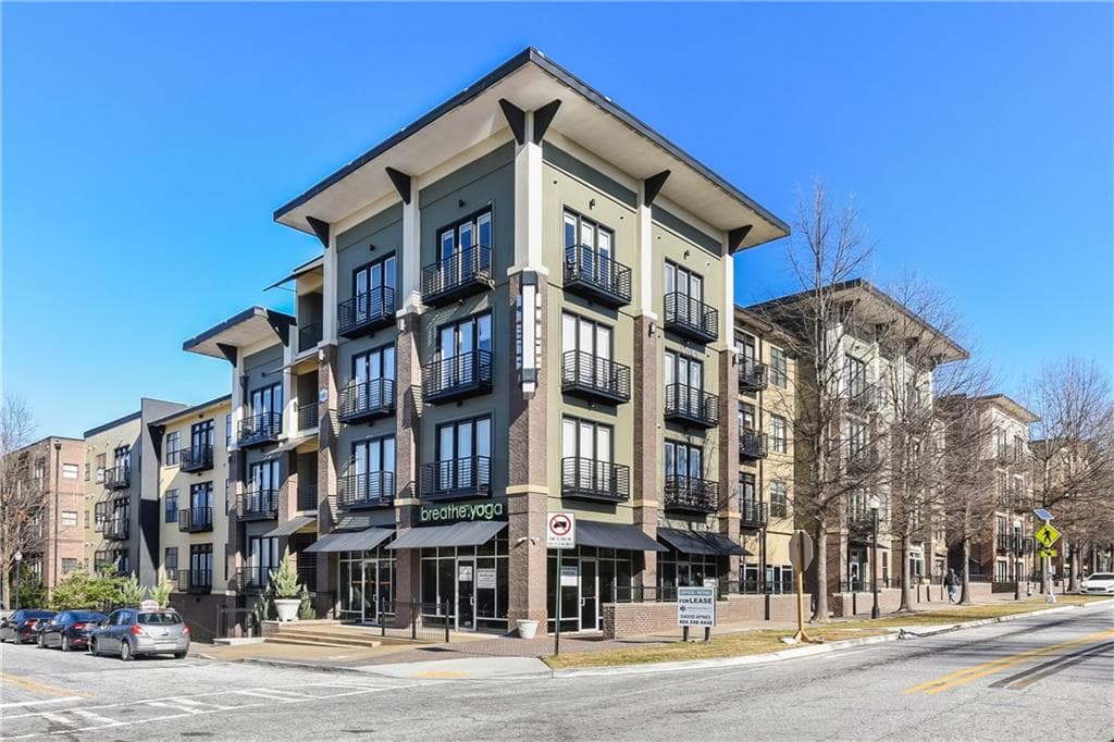 1 bathroom, 794 sq ft condominium sold at 5300 Peachtree Road 1514, Chamblee, GA 30341