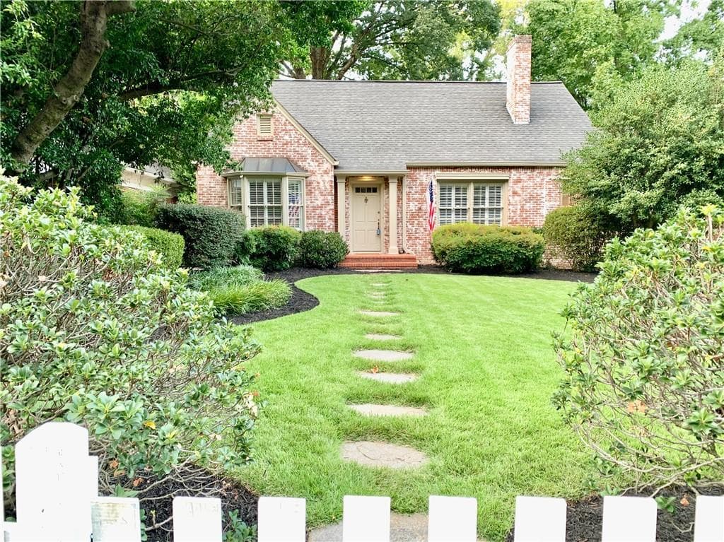 3 bedroom, 4 bathroom, 2,005 sq ft single family residence sold at 610 E Paces Ferry Road, Atlanta, GA 30305