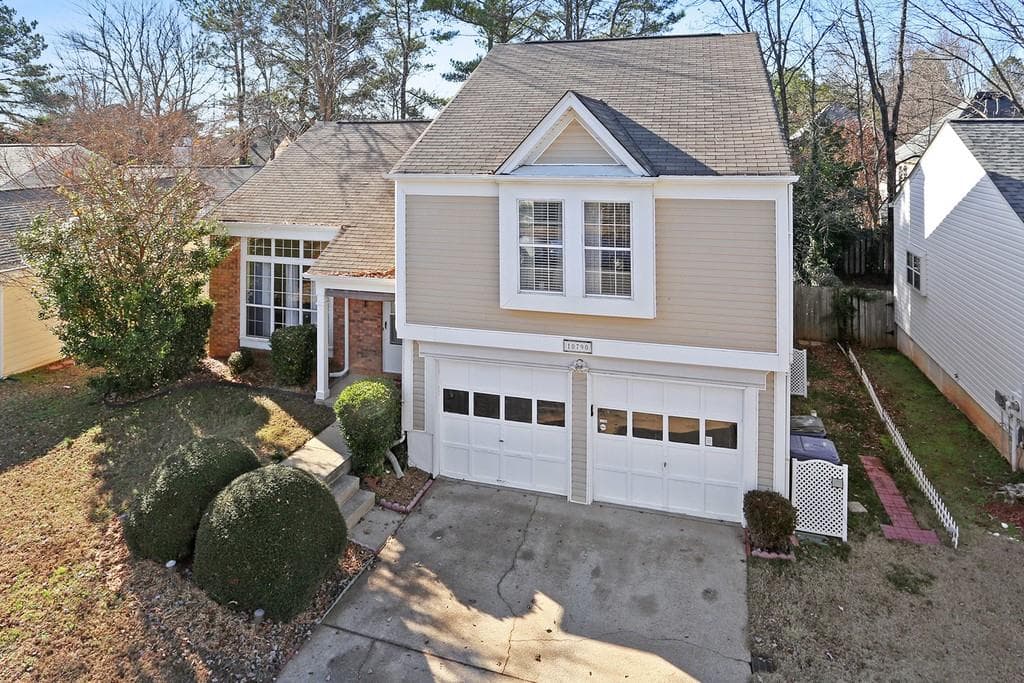 10790 Mortons Crossing, Alpharetta, GA 30022 — most recent listing photo