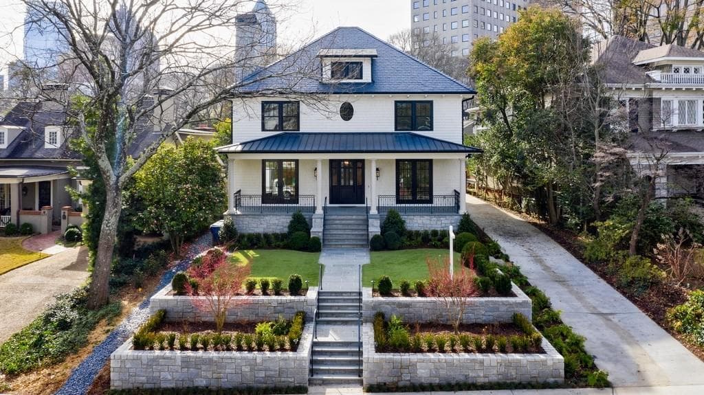 5 bedroom, 6 bathroom, 6,278 sq ft single family residence sold at 230 Peachtree Circle, Atlanta, GA 30309