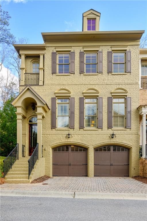 3 bedroom, 4 bathroom, 3,823 sq ft townhouse sold at 9028 Riverbend Manor, Alpharetta, GA 30022