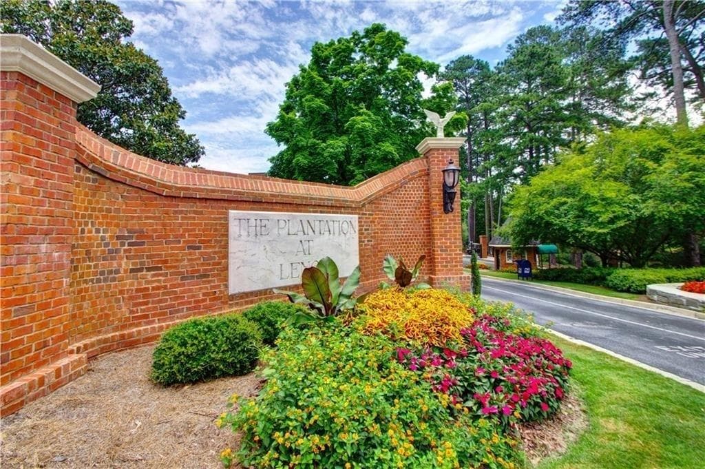 2 bedroom, 2 bathroom, 1,224 sq ft condominium sold at 28106 Plantation Drive, Atlanta, GA 30324