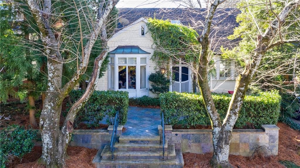 4 bedroom, 3 bathroom, 2,720 sq ft single family residence sold at 29 Walker Terrace, Atlanta, GA 30309