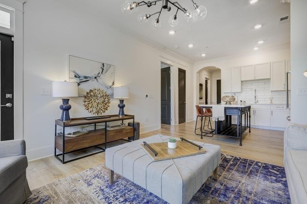 1 bedroom, 1 bathroom, 916 sq ft condominium sold at 625 Piedmont Avenue 3026, Atlanta, GA 30308
