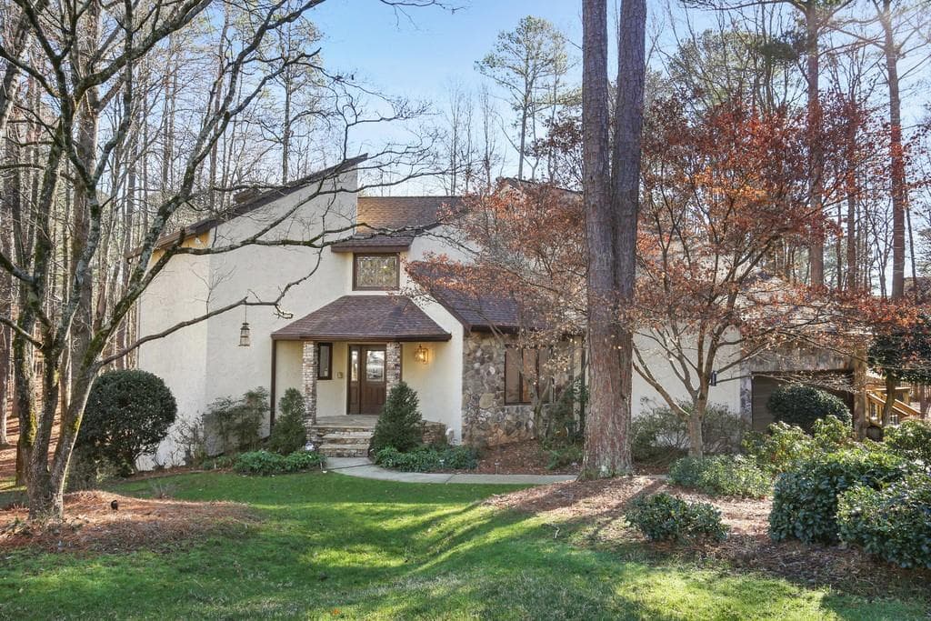 4 bedroom, 4 bathroom, 4,740 sq ft single family residence sold at 9355 Bluffwind Chase, Roswell, GA 30076