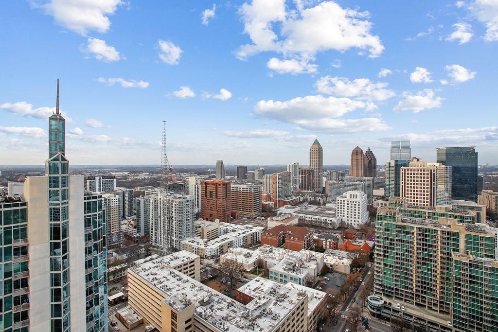 2 bedroom, 2 bathroom, 1,082 sq ft condominium sold at 855 PEACHTREE Street 3206, Atlanta, GA 30308