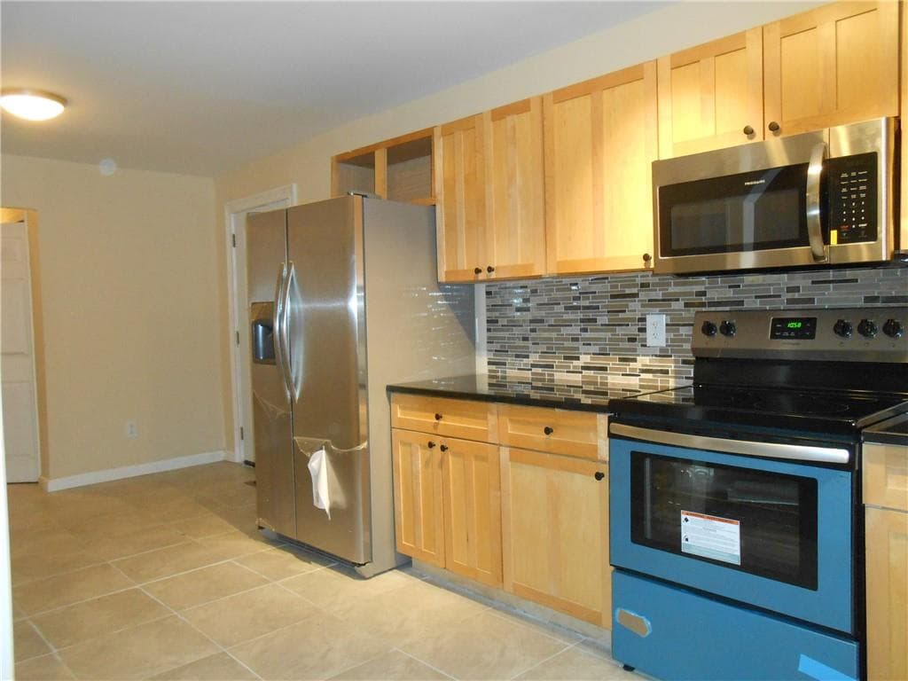 3 bedroom, 3 bathroom, 2,205 sq ft single family residence sold at 4575 BOULDER PARK Drive, Atlanta, GA 30331