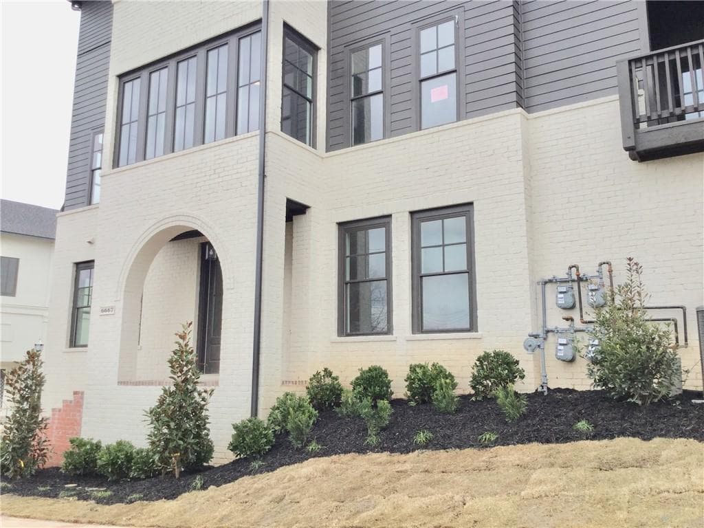 6667 Sterling Drive 661, Sandy Springs, GA 30328 — most recent listing photo