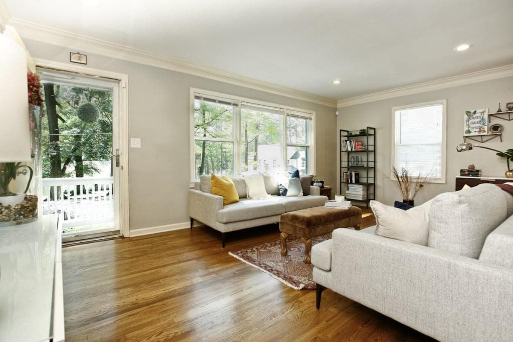 3 bedroom, 2 bathroom, 1,600 sq ft single family residence sold at 528 Daniel Avenue, Decatur, GA 30032