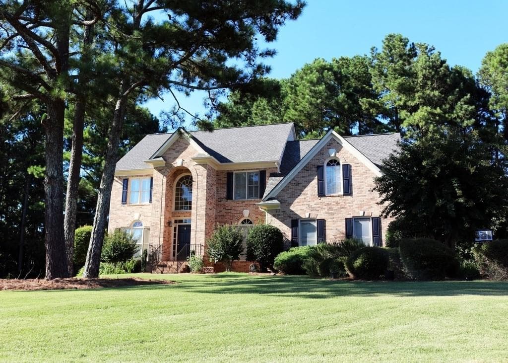5 bedroom, 4 bathroom, 3,435 sq ft single family residence sold at 2619 DUNHAVEN Glen, Snellville, GA 30078